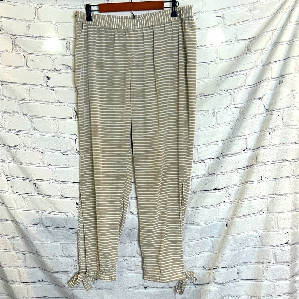 Chico’s Black Label Tan & White Striped Ankle Pants Size Large